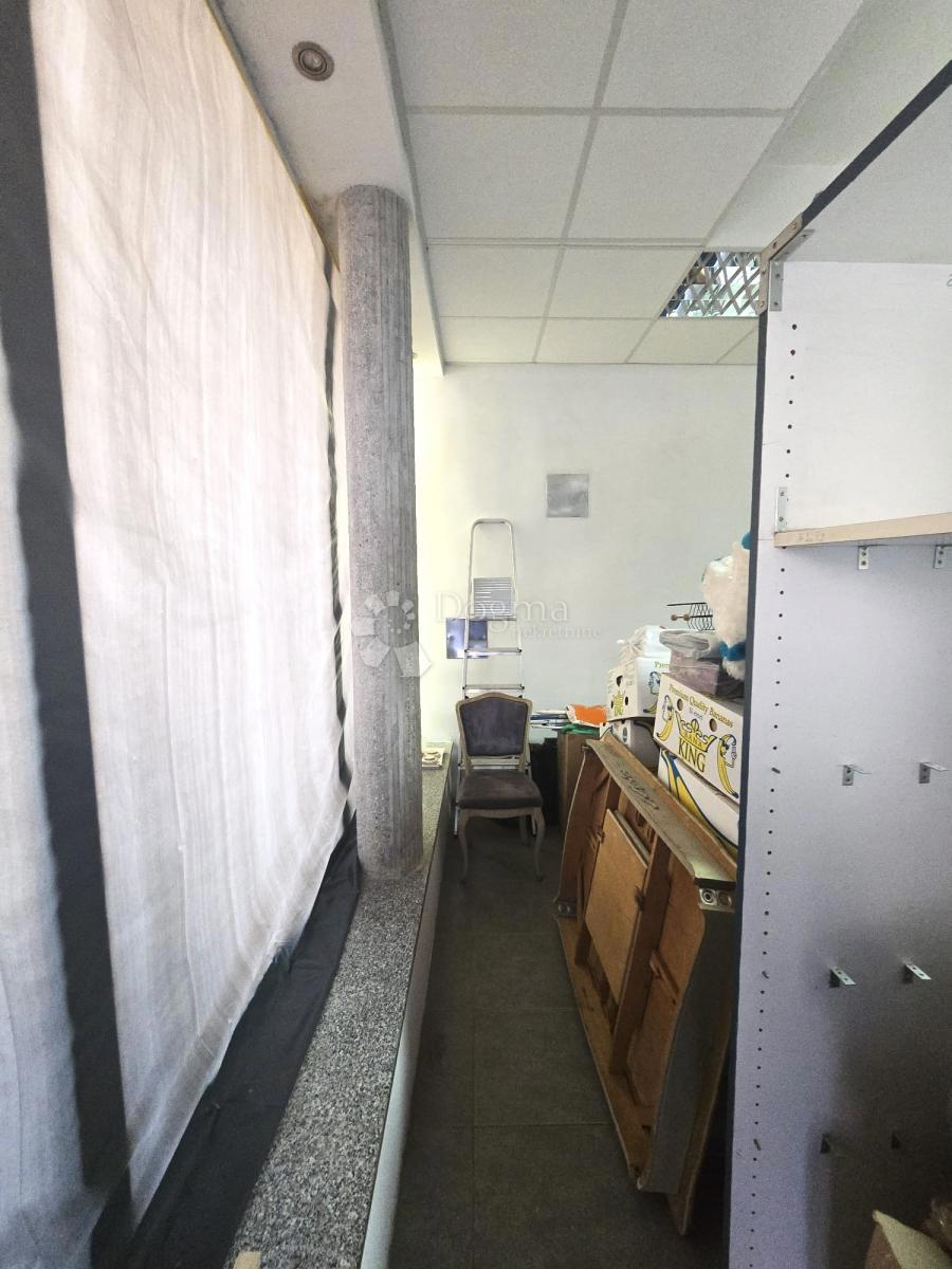 Locale commerciale Centar, Pula, 56m2