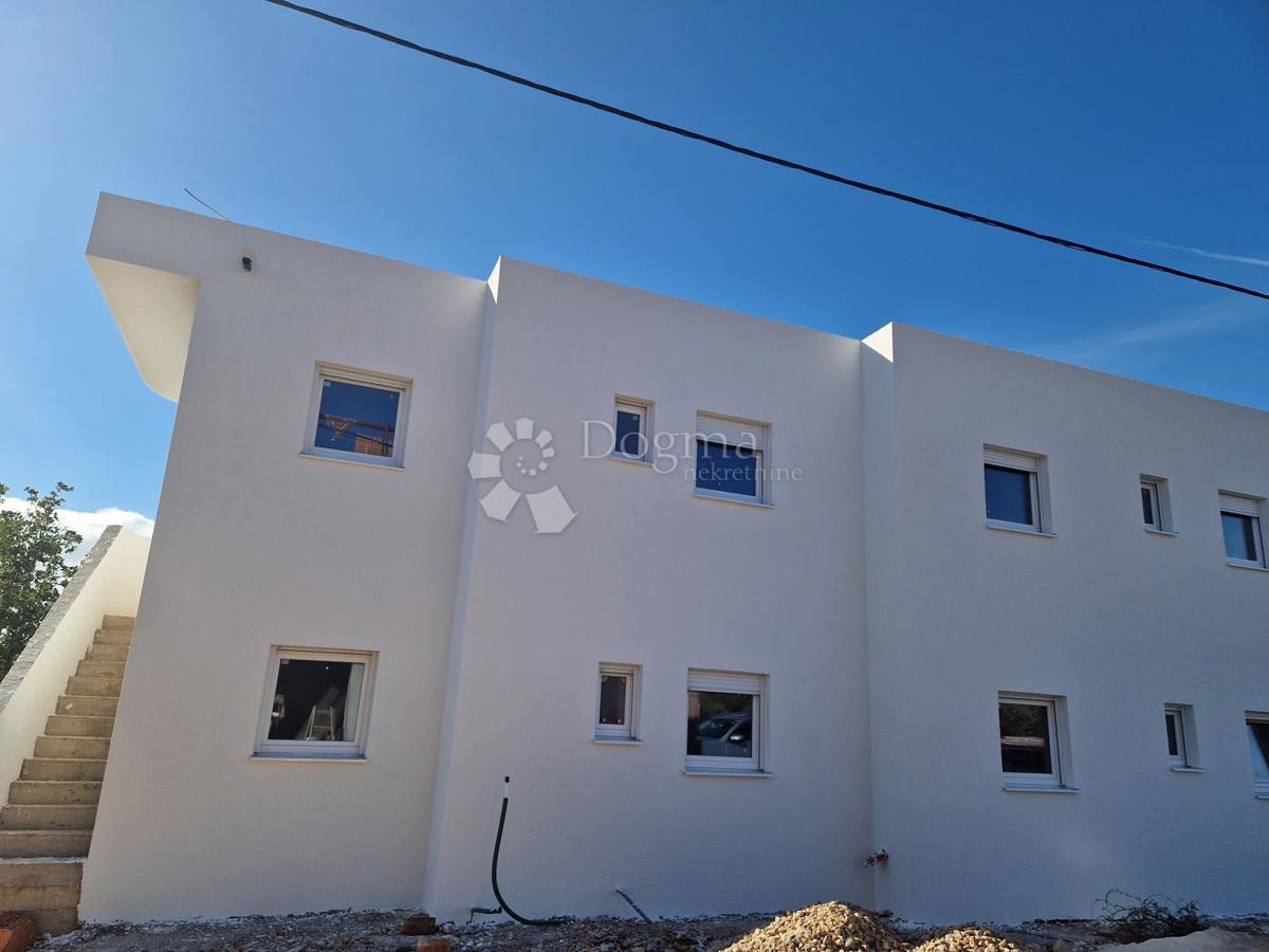 Allogio Maslenica, Jasenice, 5.516m2