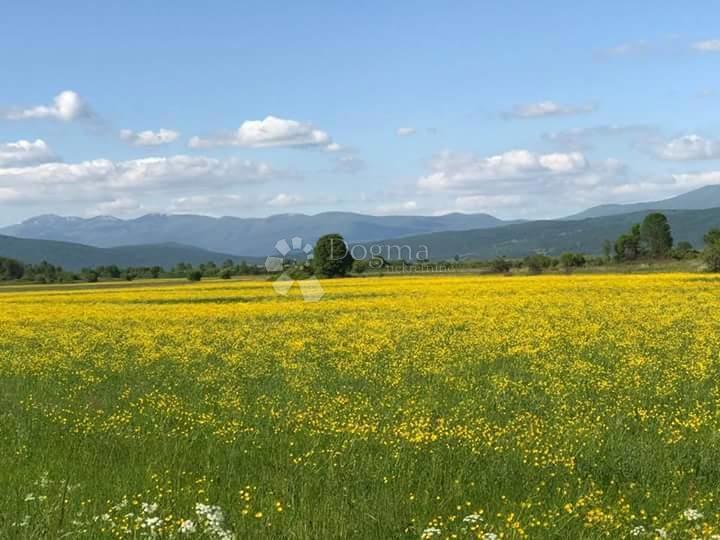 Terreno edificabile Sveti Rok, Lovinac, 2.349m2