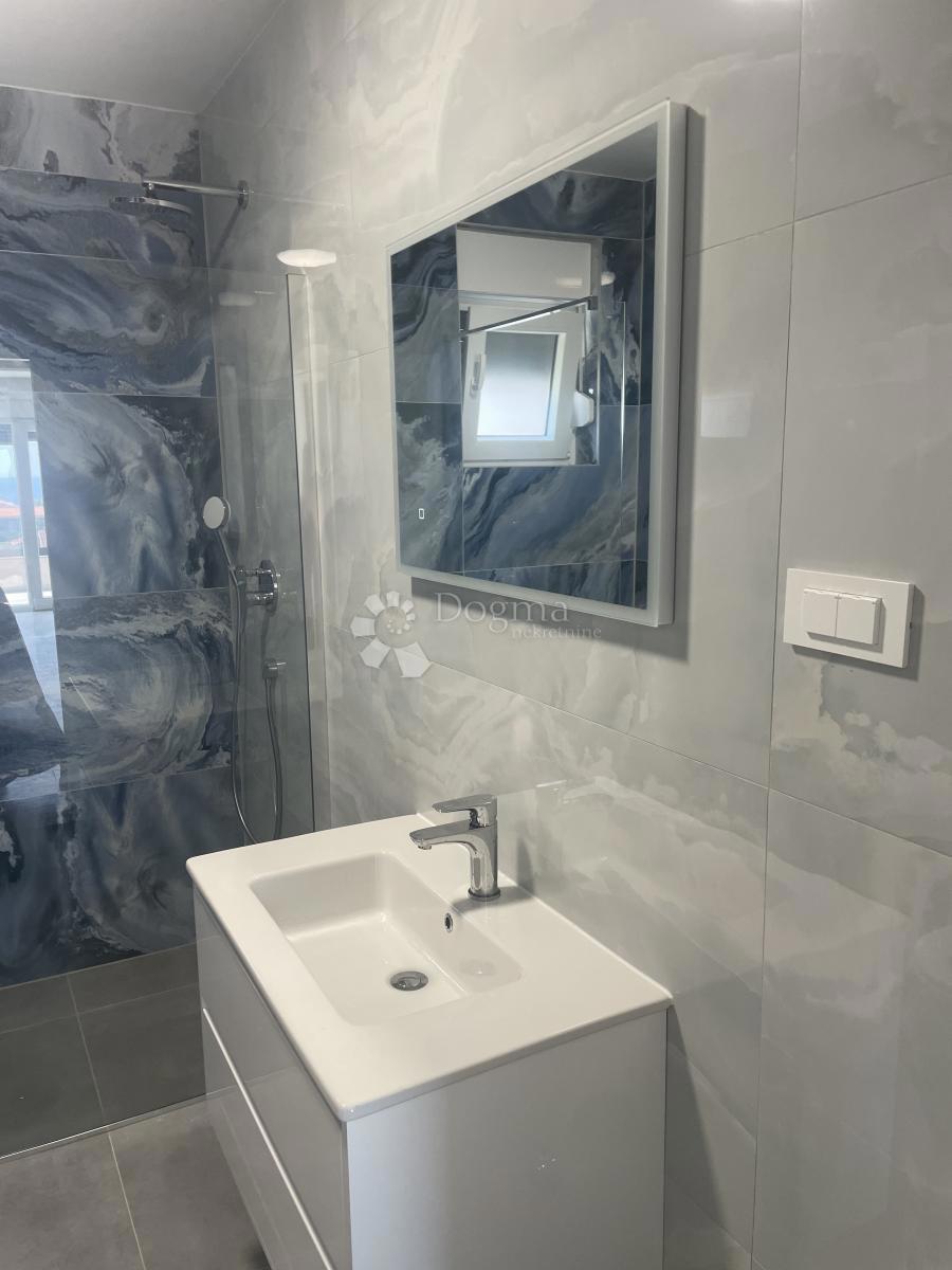 Appartamento Mandre, Kolan, 70m2