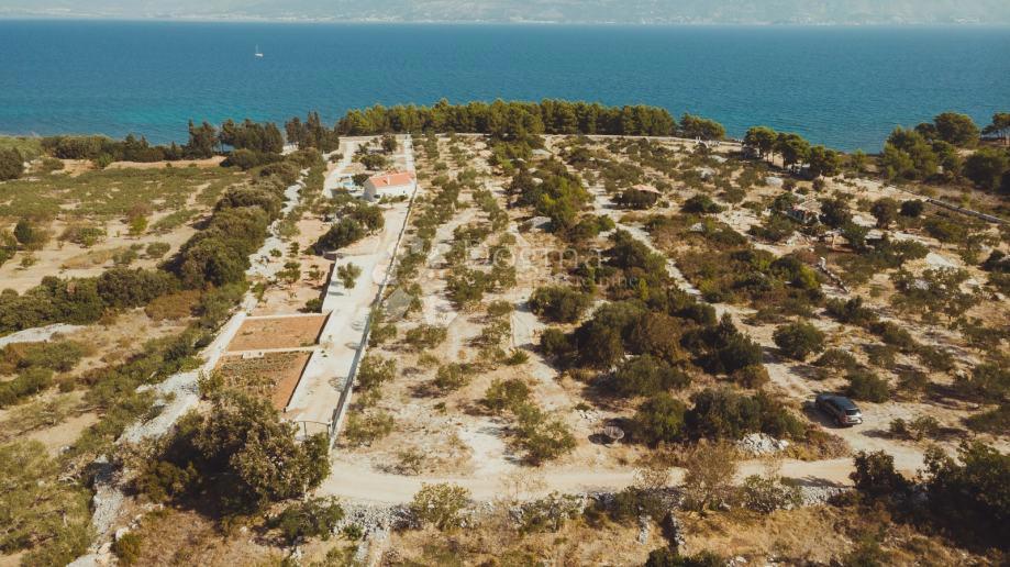 Terreno agricolo Supetar, 10.240m2