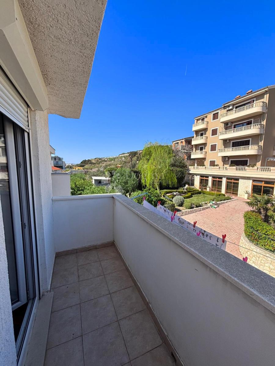 Opportunità d’investimento a Žnjan – 119 m², Due Appartamenti in Uno, Due Posti Auto