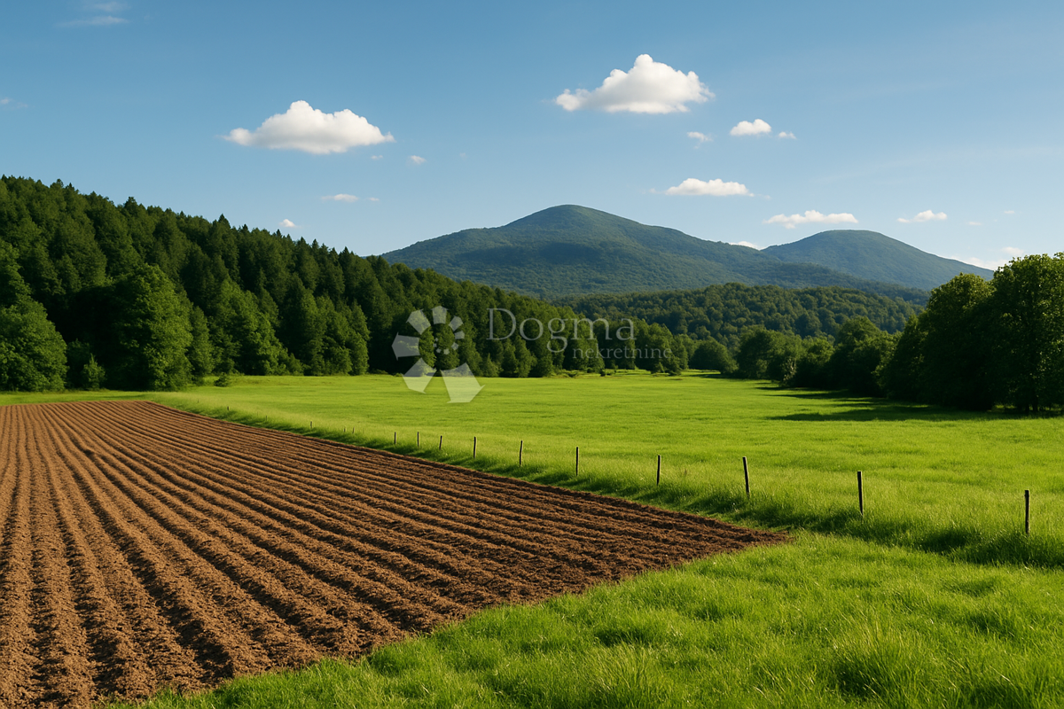 Terreno agricolo Visuć, Udbina, 70.000m2