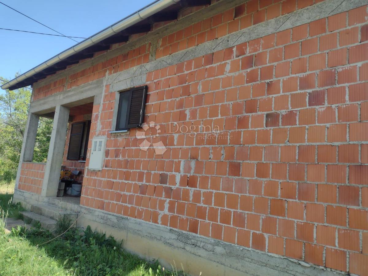 Casa Dugo Selo Lasinjsko, Gvozd, 75m2