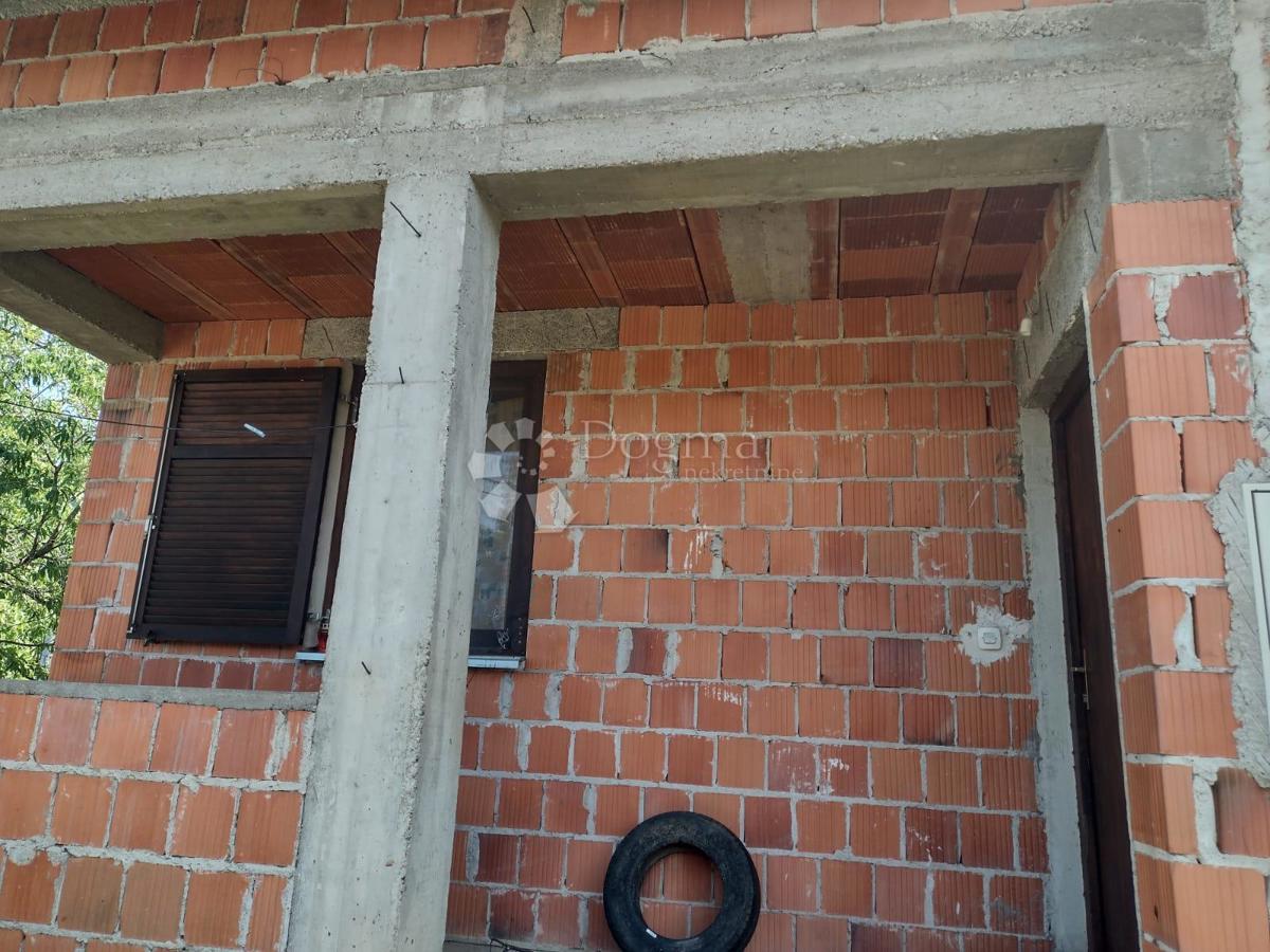 Casa Dugo Selo Lasinjsko, Gvozd, 75m2