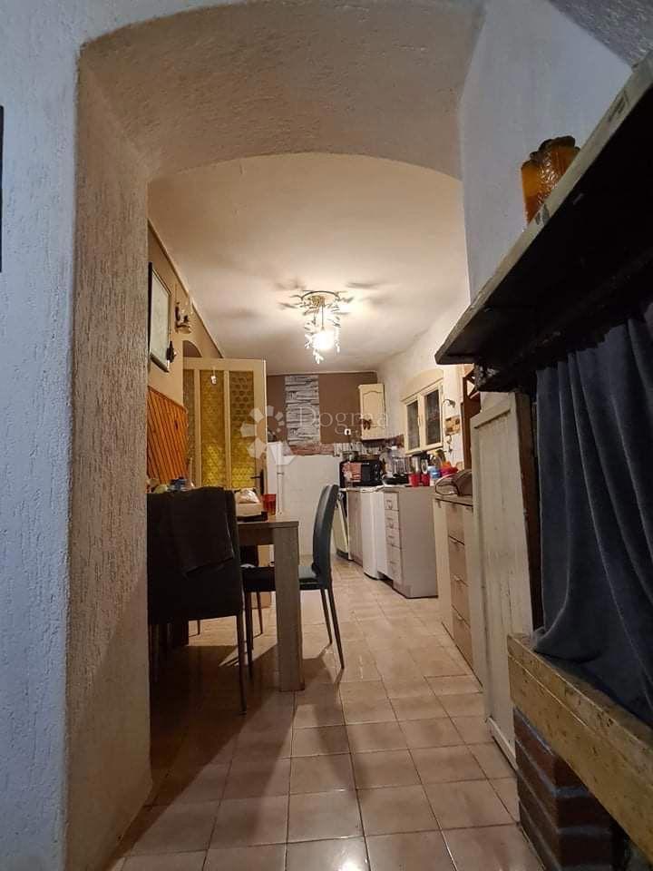 Casa con carattere – un’opportunità imperdibile a pochi passi dal Mare Adriatico a Mali Lošinj