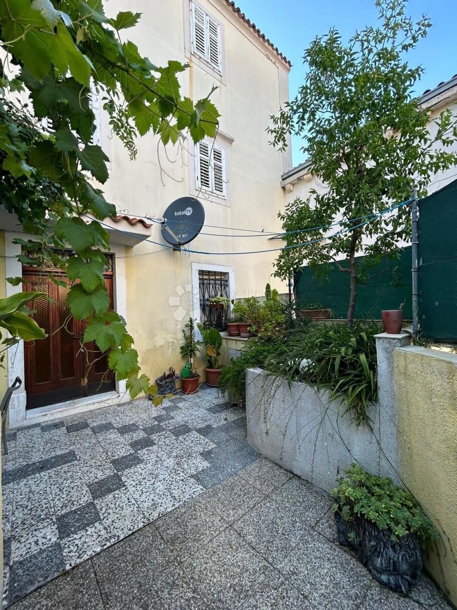 Casa con carattere – un’opportunità imperdibile a pochi passi dal Mare Adriatico a Mali Lošinj