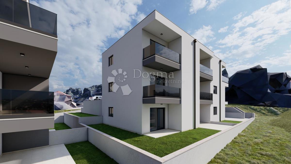 Accogliente monolocale con giardino privato – il rifugio perfetto vicino a Spalato