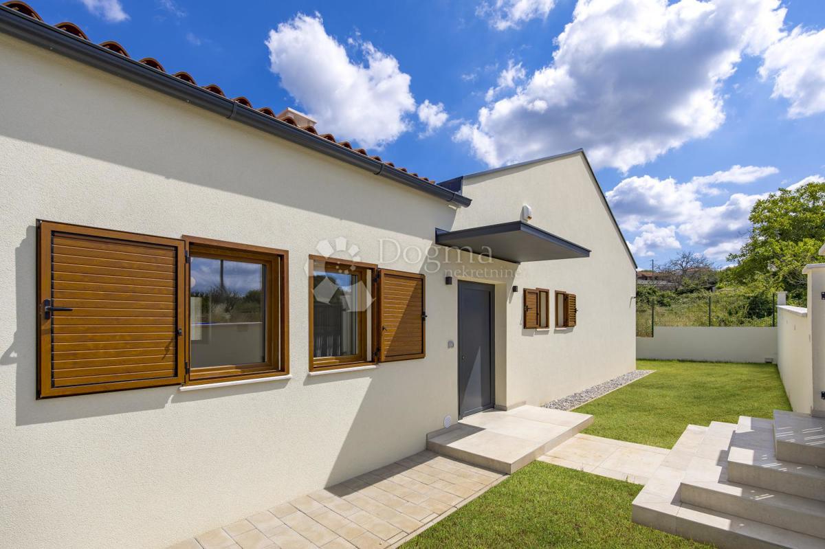 BELLA CASA FAMILIARE CON PISCINA NELL'ISTRIA CENTRALE