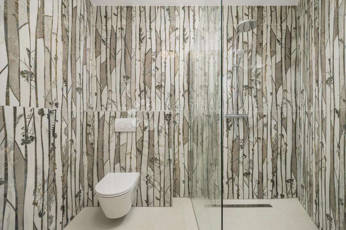 BELLA CASA FAMILIARE CON PISCINA NELL'ISTRIA CENTRALE