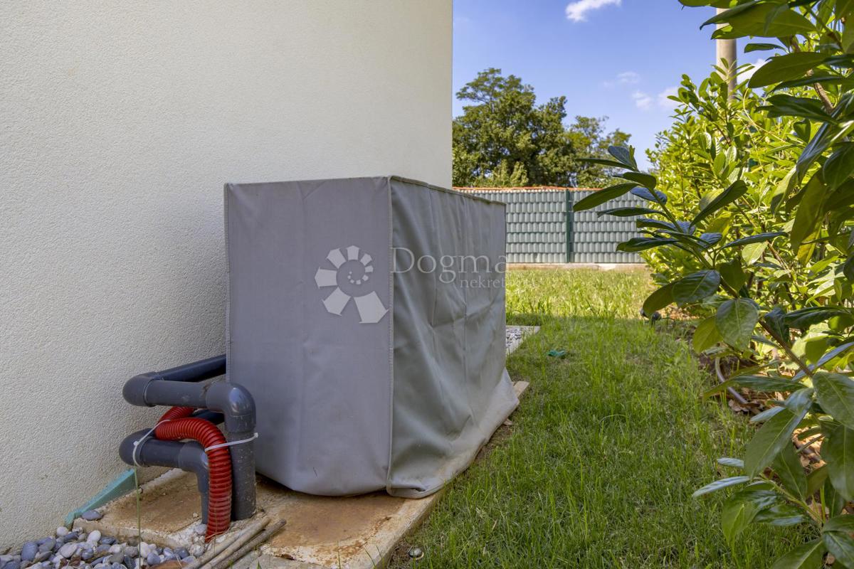 BELLA CASA FAMILIARE CON PISCINA NELL'ISTRIA CENTRALE