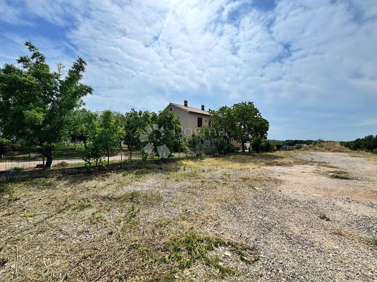 Terreno edificabile Loborika, Marčana, 430m2