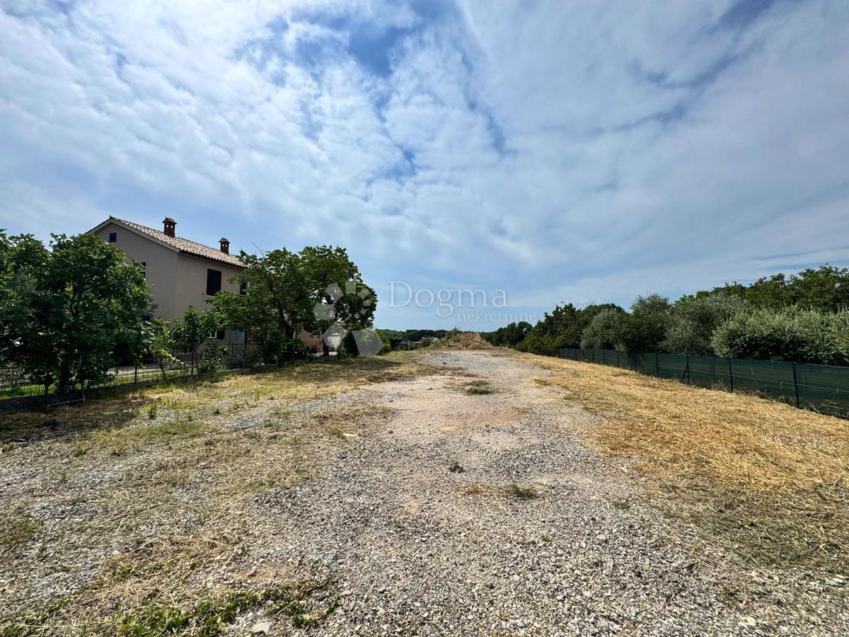 Terreno edificabile Loborika, Marčana, 430m2