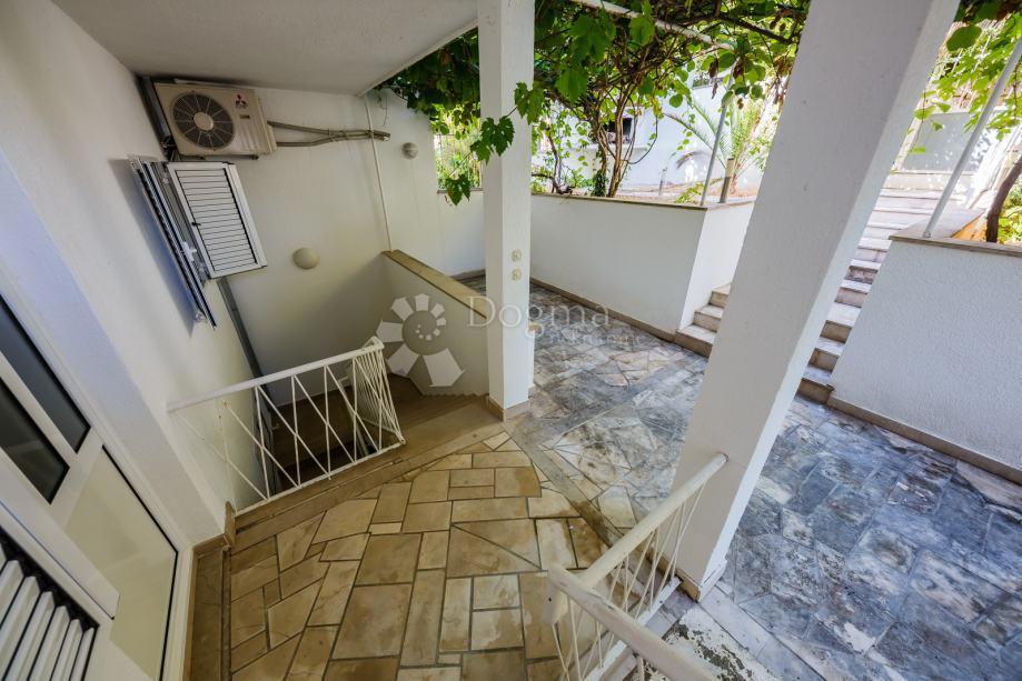 Casa Bobovišća, Milna, 100m2