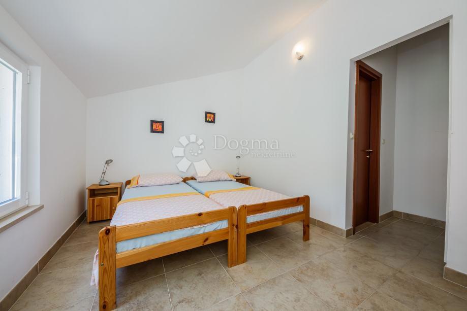 Casa Bobovišća, Milna, 100m2