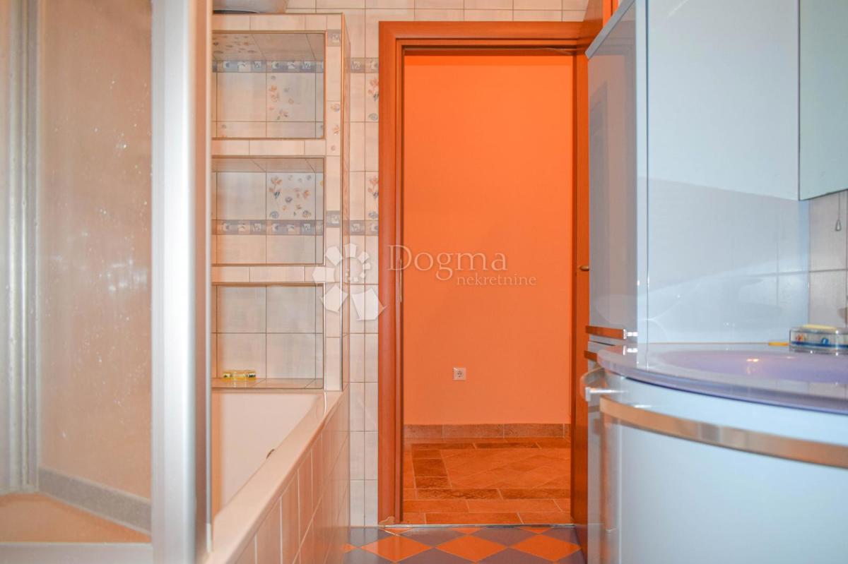 Allogio Fažana, 94m2