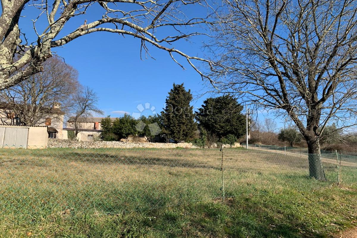 Terreno edificabile Svetvinčenat, 1.298m2