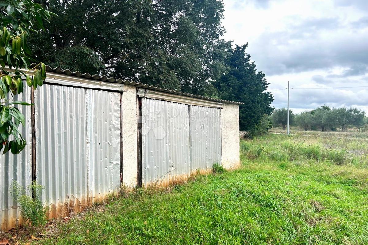 Terreno edificabile Svetvinčenat, 1.298m2