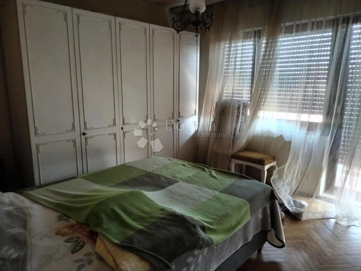 Casa Centar, Virovitica, 180m2