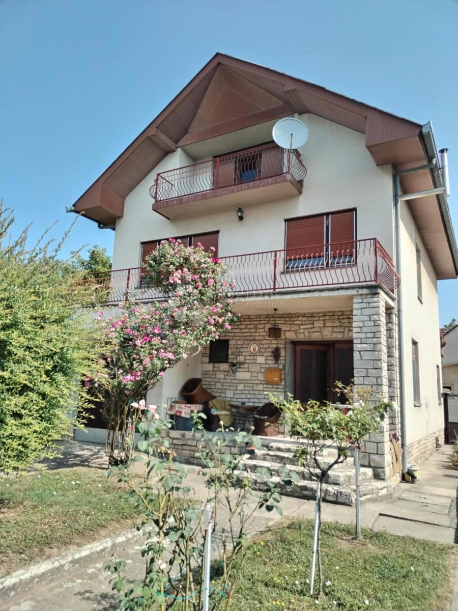 Casa Centar, Virovitica, 180m2