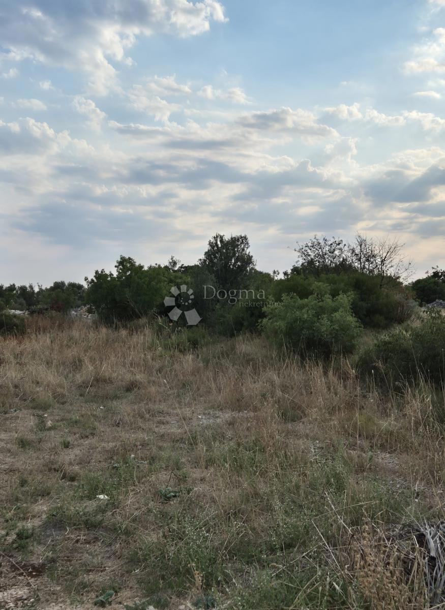 Terreno edificabile Okrug Gornji, Okrug, 987m2