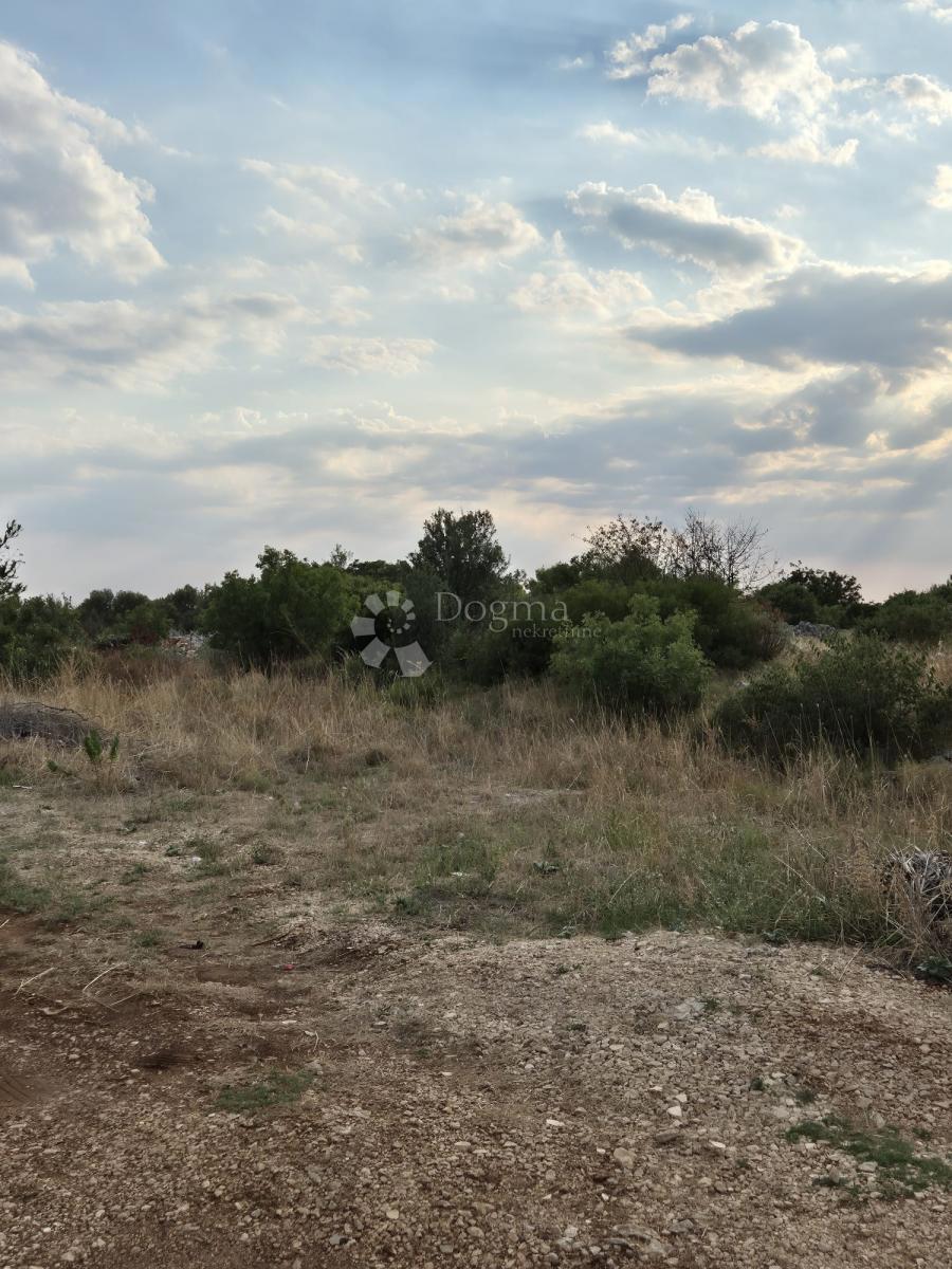 Terreno edificabile Okrug Gornji, Okrug, 987m2