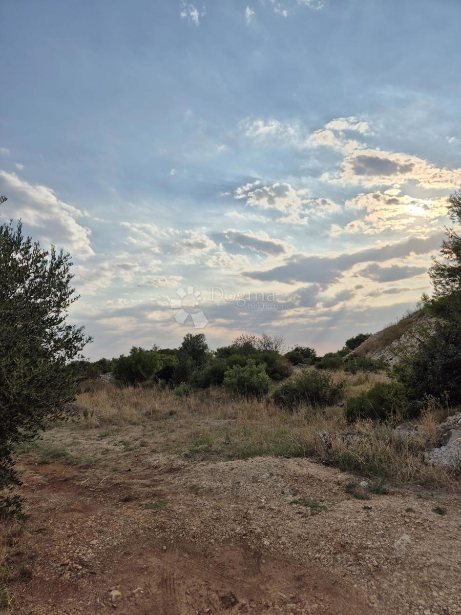 Terreno edificabile Okrug Gornji, Okrug, 987m2