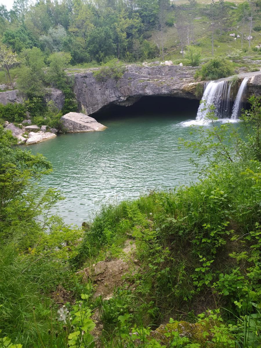 Casa Lindar, Pazin - Okolica, 200m2