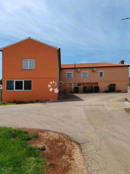 Casa Tinjan, 332m2