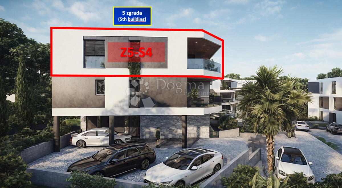 MIGLIOR POSIZIONE ACCESSIBILE A POLA ZGR5/S4, attico, tre camere da letto