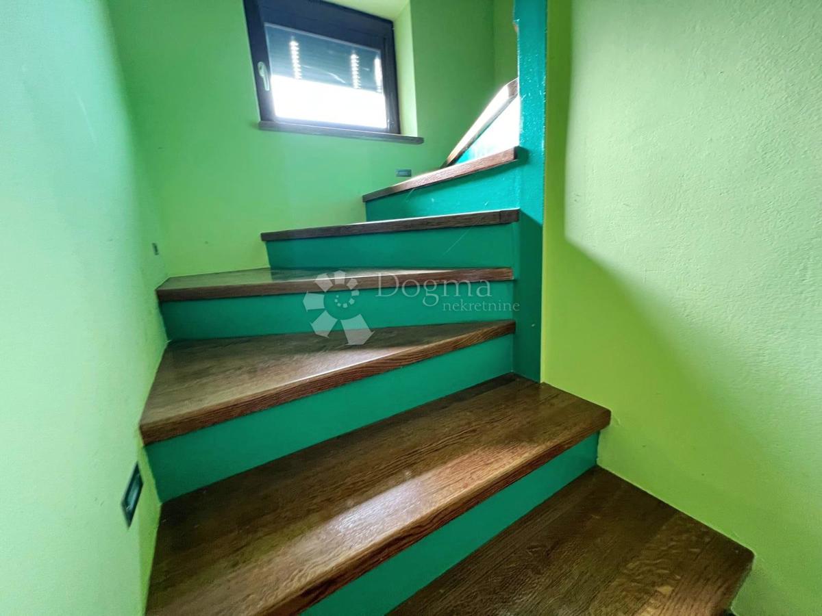 Casa Kloštar Ivanić, 350m2