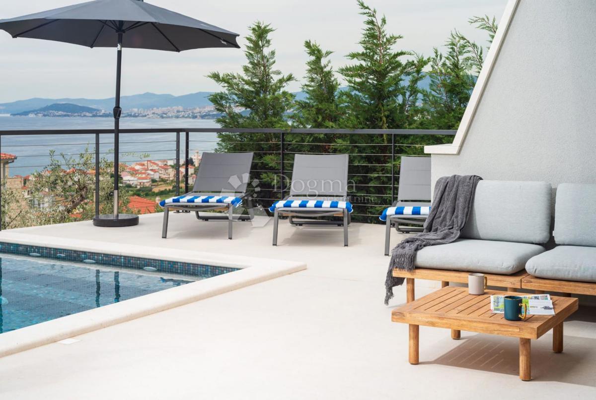 Casa Podstrana, 243,70m2