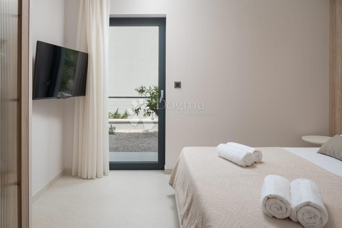 Casa Podstrana, 243,70m2