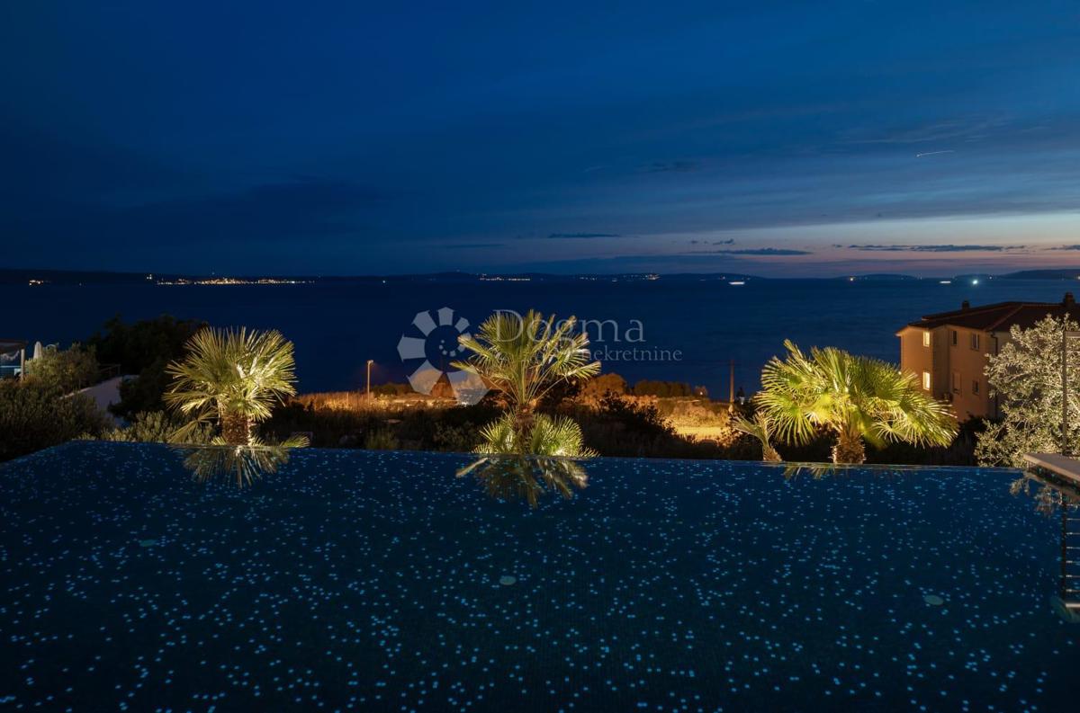 Casa Podstrana, 243,70m2