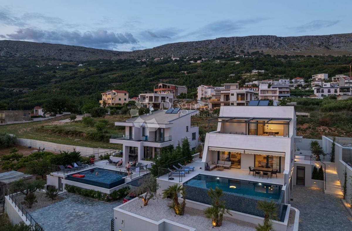 Casa Podstrana, 243,70m2