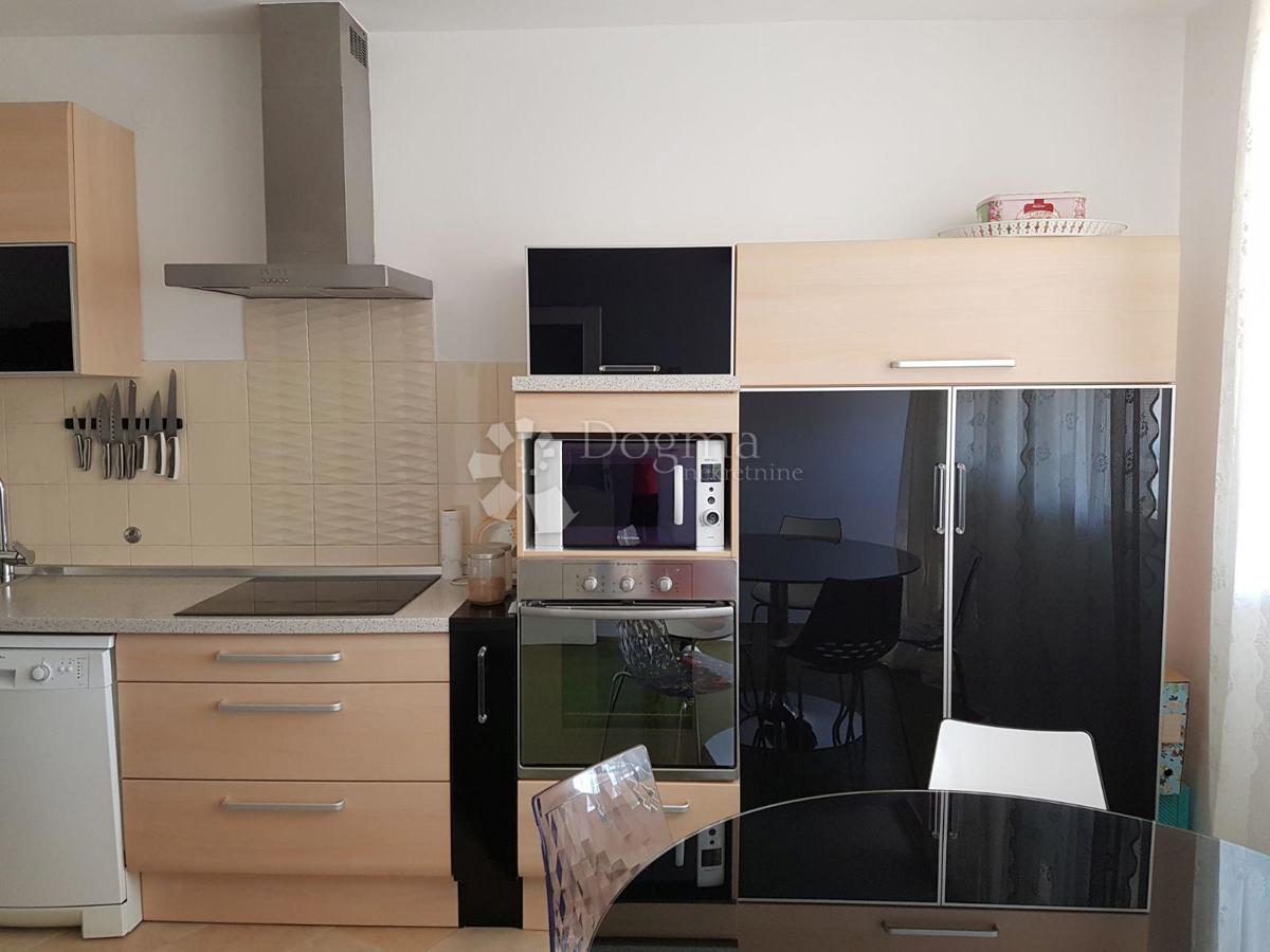 Allogio Voštarnica, Zadar, 72m2