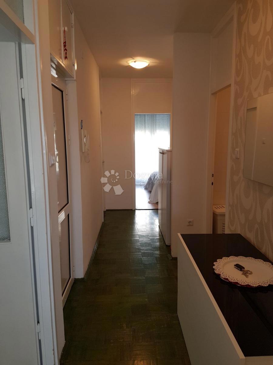 Allogio Voštarnica, Zadar, 72m2