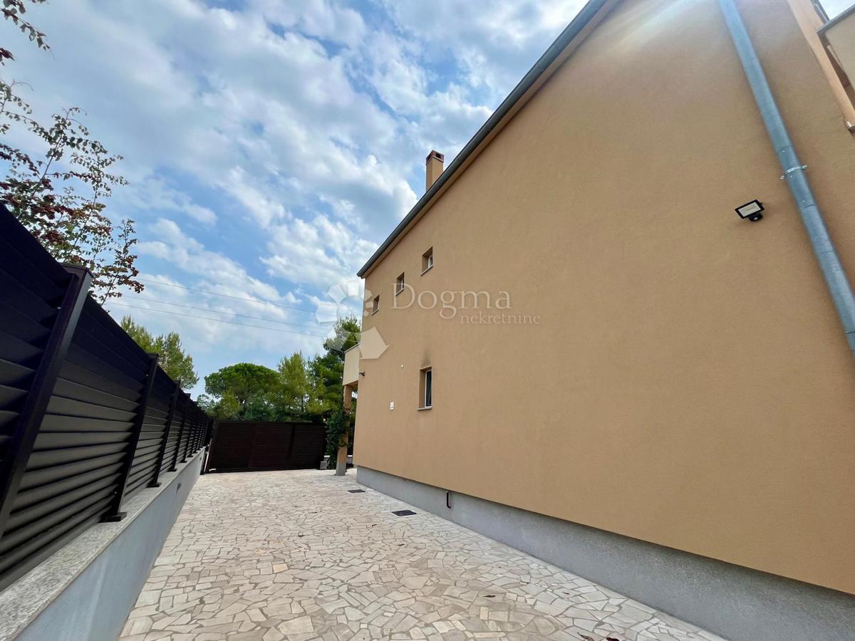 Casa Biograd na Moru, 210m2