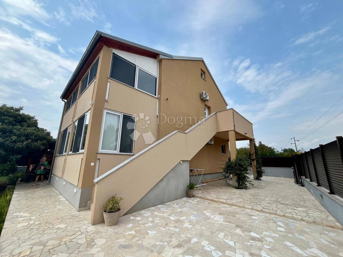 Casa Biograd na Moru, 210m2