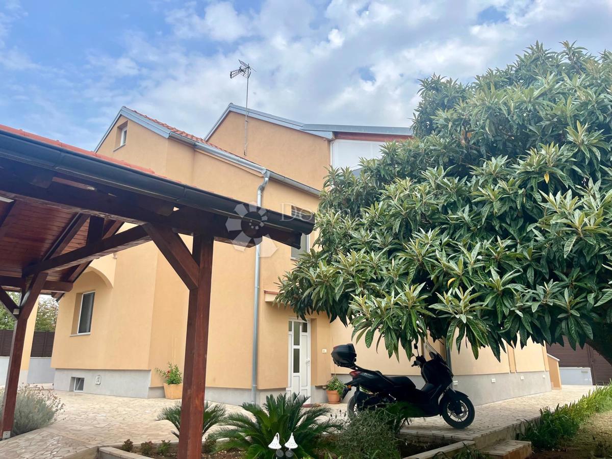 Casa Biograd na Moru, 210m2