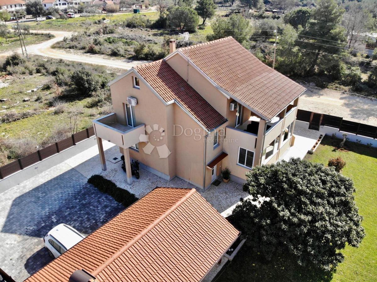 Casa Biograd na Moru, 210m2