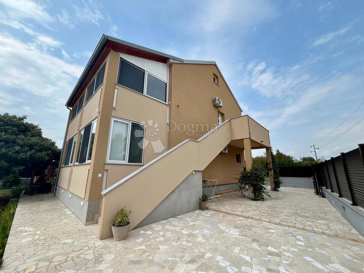 Casa Biograd na Moru, 210m2