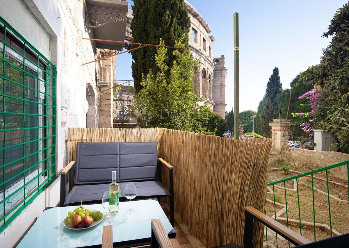 Appartamento completamente ristrutturato con vista sull'Arena!