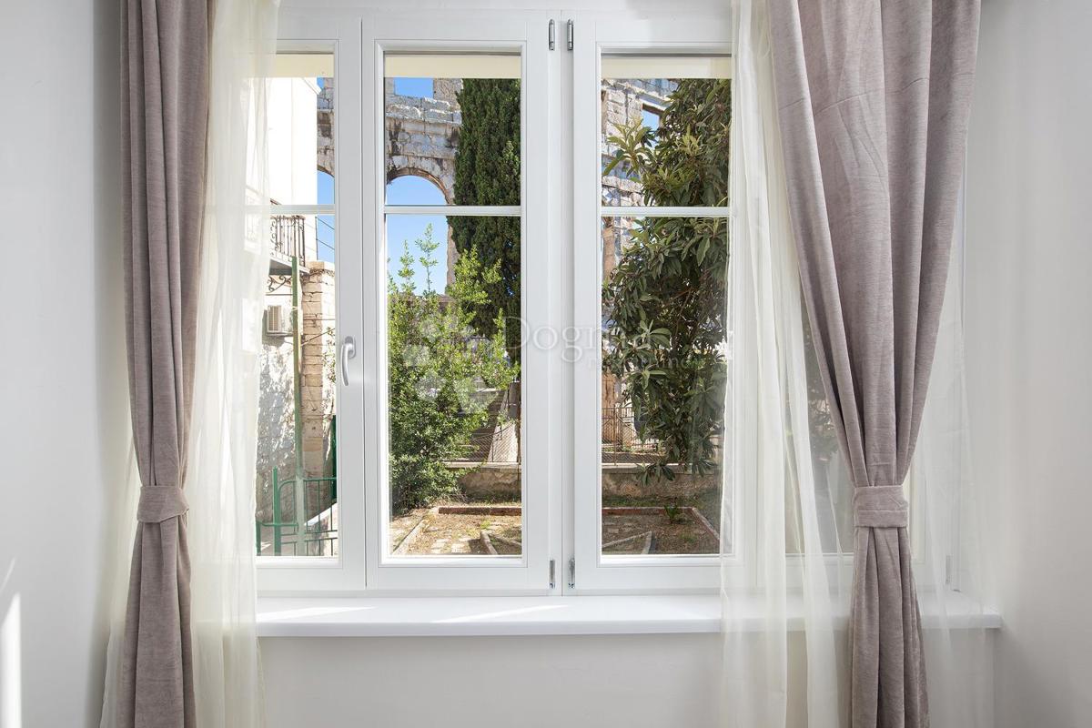 Appartamento completamente ristrutturato con vista sull'Arena!