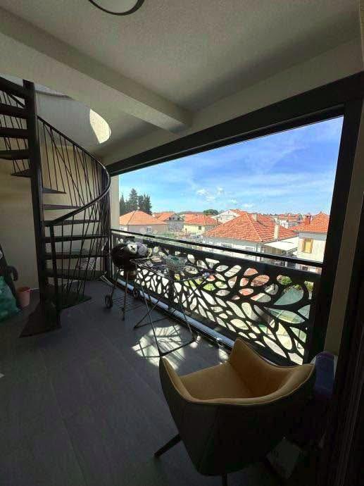 Attico di lusso – terrazza sul tetto e vista mare