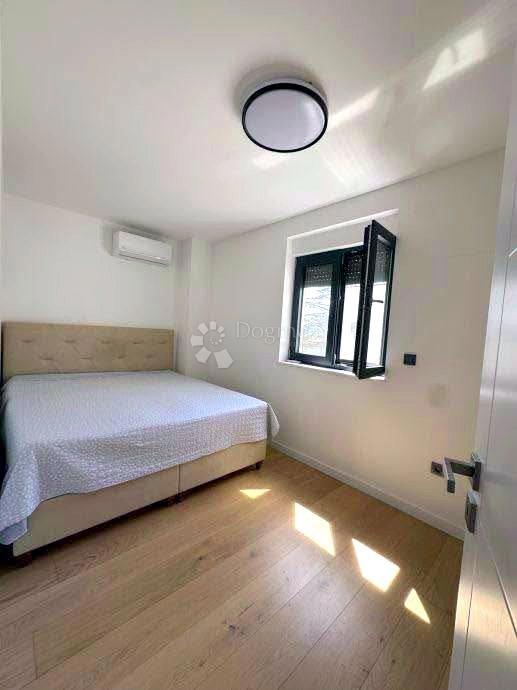 Attico di lusso – terrazza sul tetto e vista mare