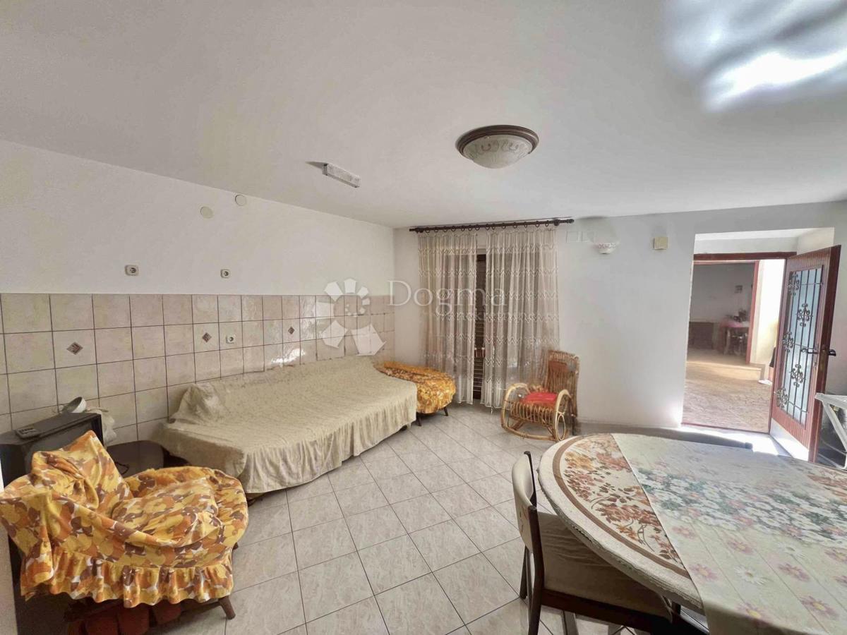 Casa Cokuni, Marčana, 79m2