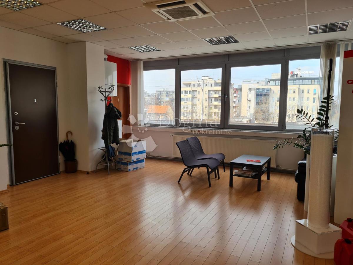 Locale commerciale Jarun, Trešnjevka - Jug, 222m2