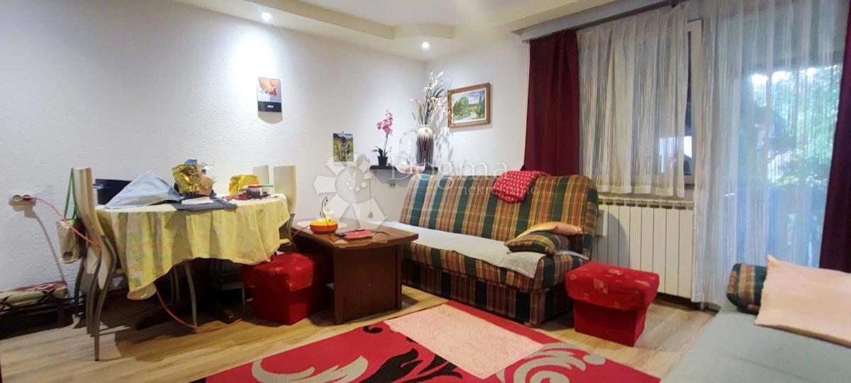 Casa Kozari put, Peščenica - Žitnjak, 300m2