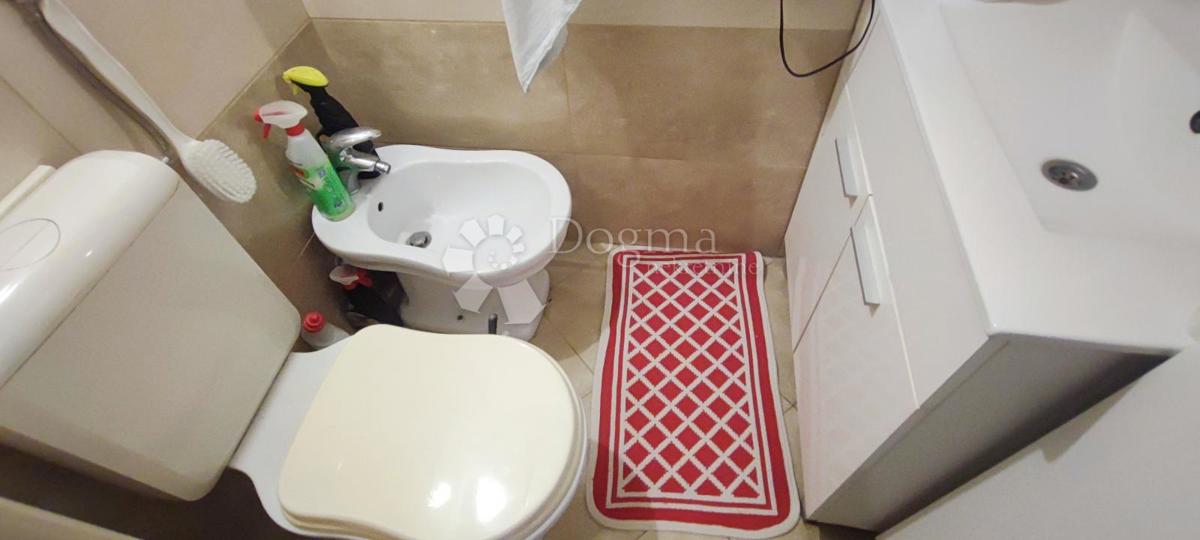 Casa Kozari put, Peščenica - Žitnjak, 300m2